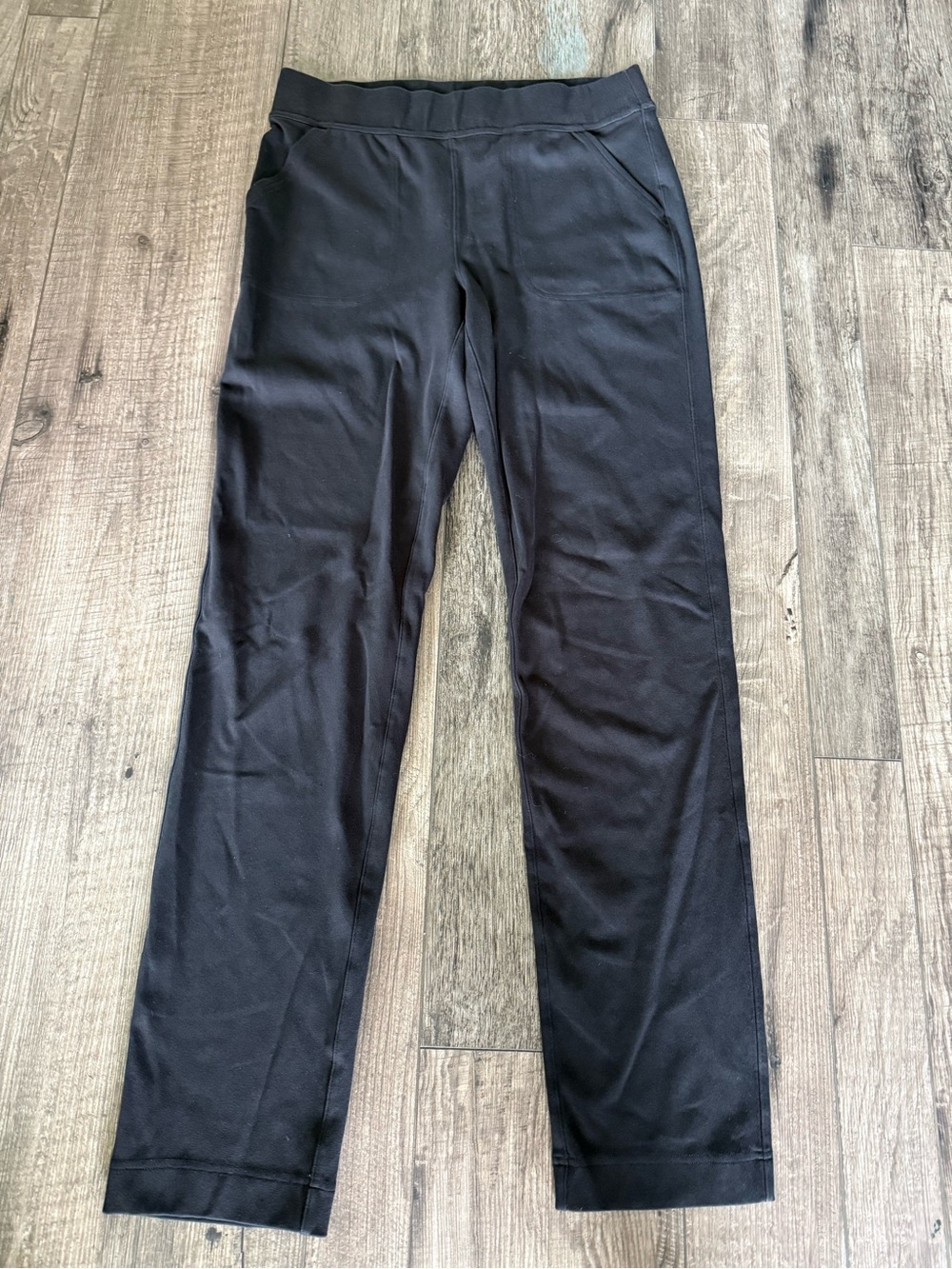 Duluth Trading Co women’s Noga Naturale pants Med with a 33in inseem
